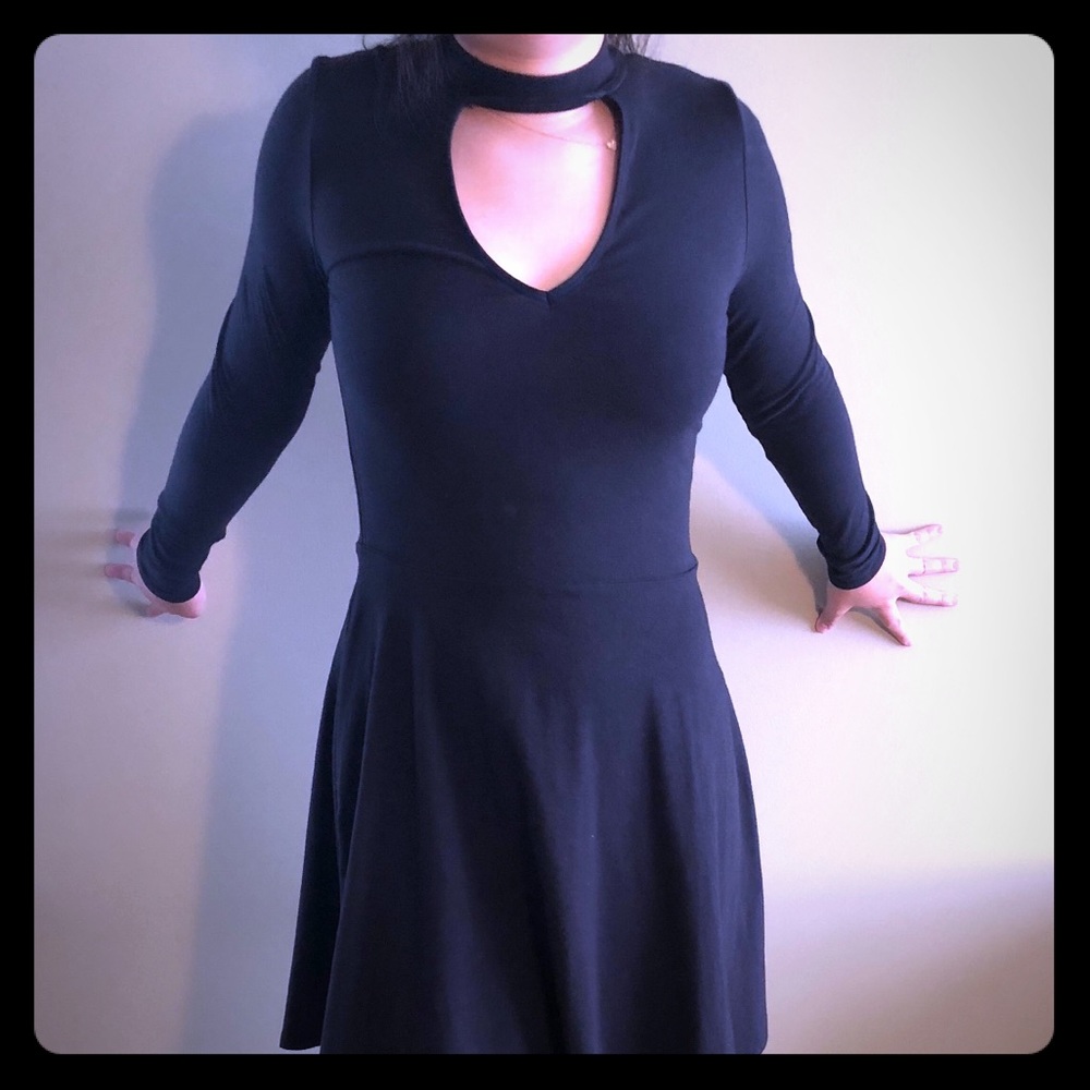 Brand new Hollister cut out dress (w tag)